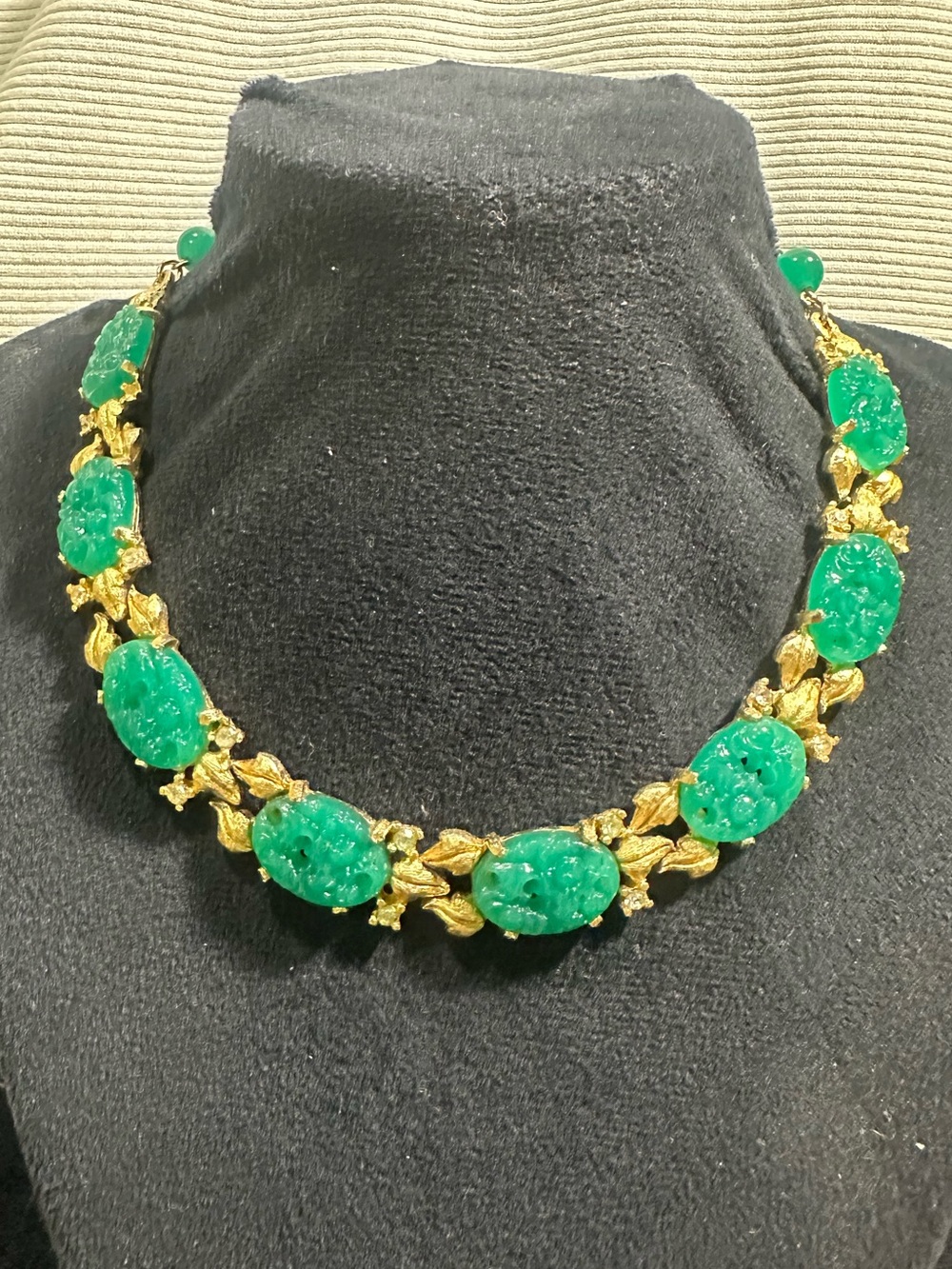 Vtg: JOMAZ MAZER Peking Glass & Rhinestone Necklace (unsigned)